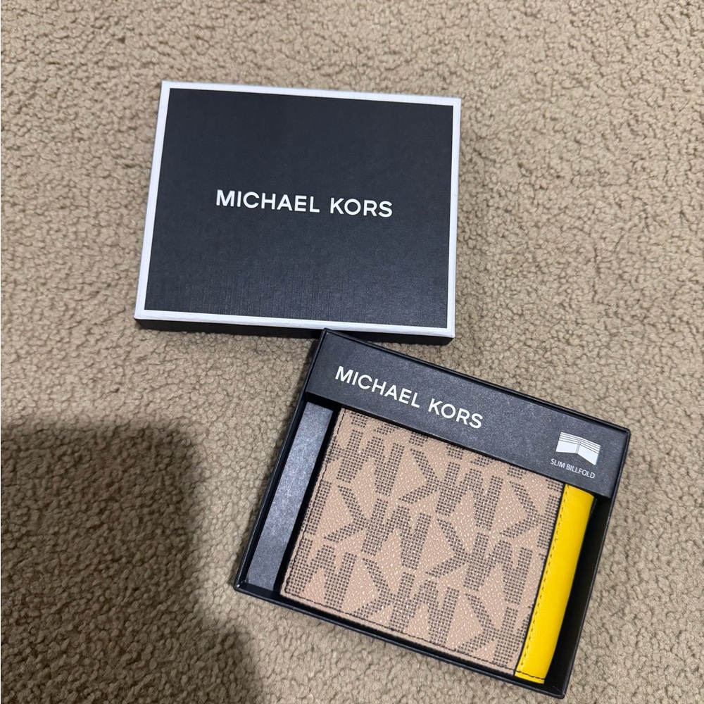 Michael Kors Tan and Yellow Key Holder - Picture 3 of 8
